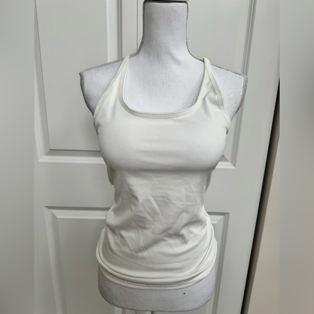 Women’s Ribbed Neck Tank Top with Built-in Bra (medium)